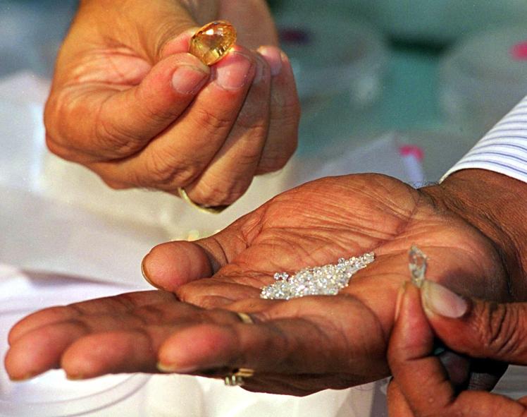 Scientist Find Enough Diamonds to Crash the World Economy