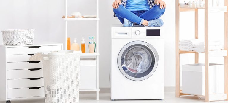 How to Stop a Washing Machine From Vibrating on a Wooden Floor