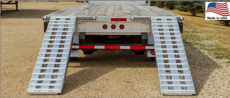 4 Tips on How to Use Loading Ramps Safely for Flatbed Drivers